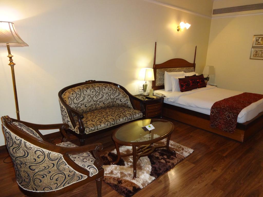 Hotel Babylon International Rāipur Quarto foto