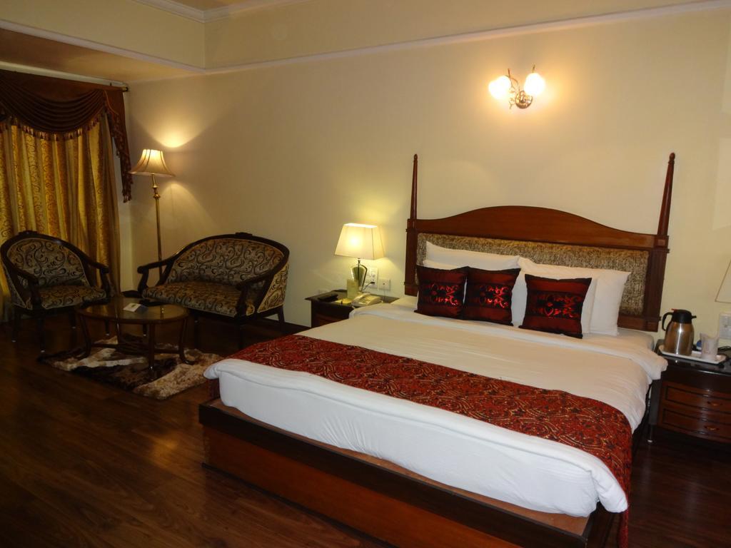 Hotel Babylon International Rāipur Quarto foto