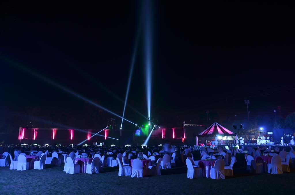 Hotel Babylon International Rāipur Quarto foto